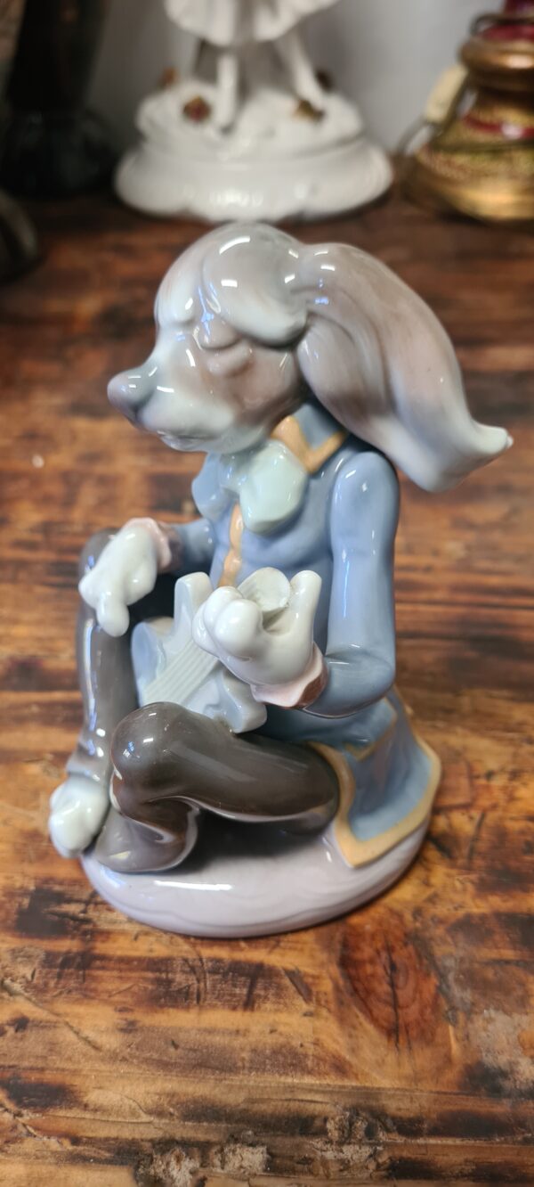Cane Chitarrista Seduto Lladró - immagine 3