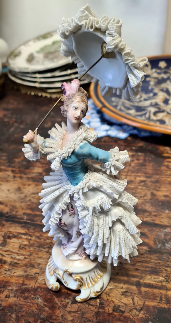 Capodimonte, Dama con Ombrellino